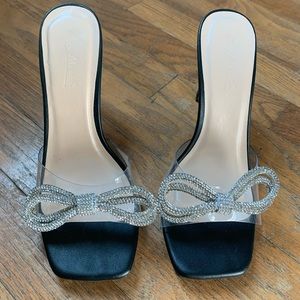 Anne Michelle bow heels